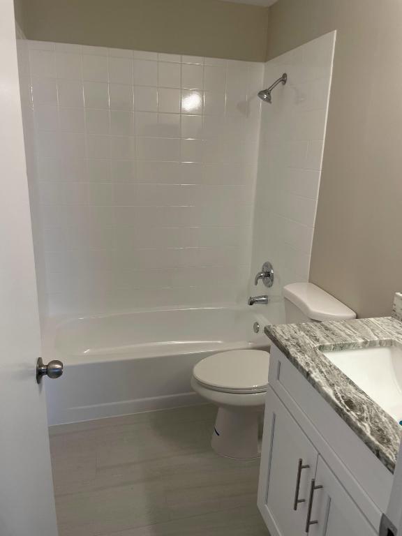 CANALAKE REPLAT - Residential Lease