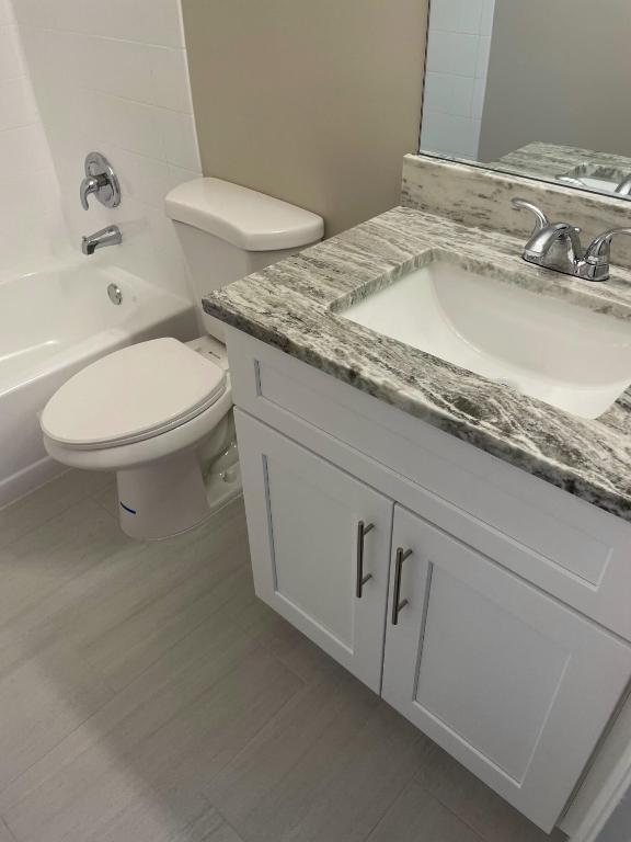 CANALAKE REPLAT - Residential Lease