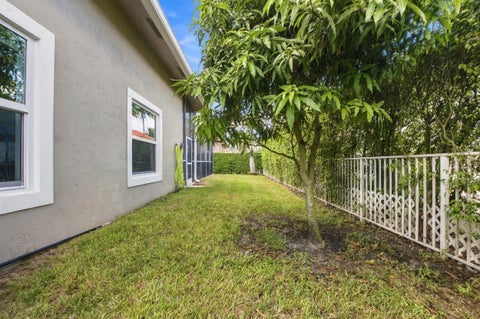 Tiny photo for 5115 NW 125th Avenue, Coral Springs, FL 33076 (MLS # B26091009)
