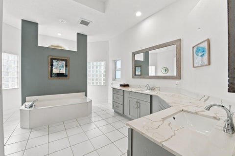 Tiny photo for 5115 NW 125th Avenue, Coral Springs, FL 33076 (MLS # B26091009)