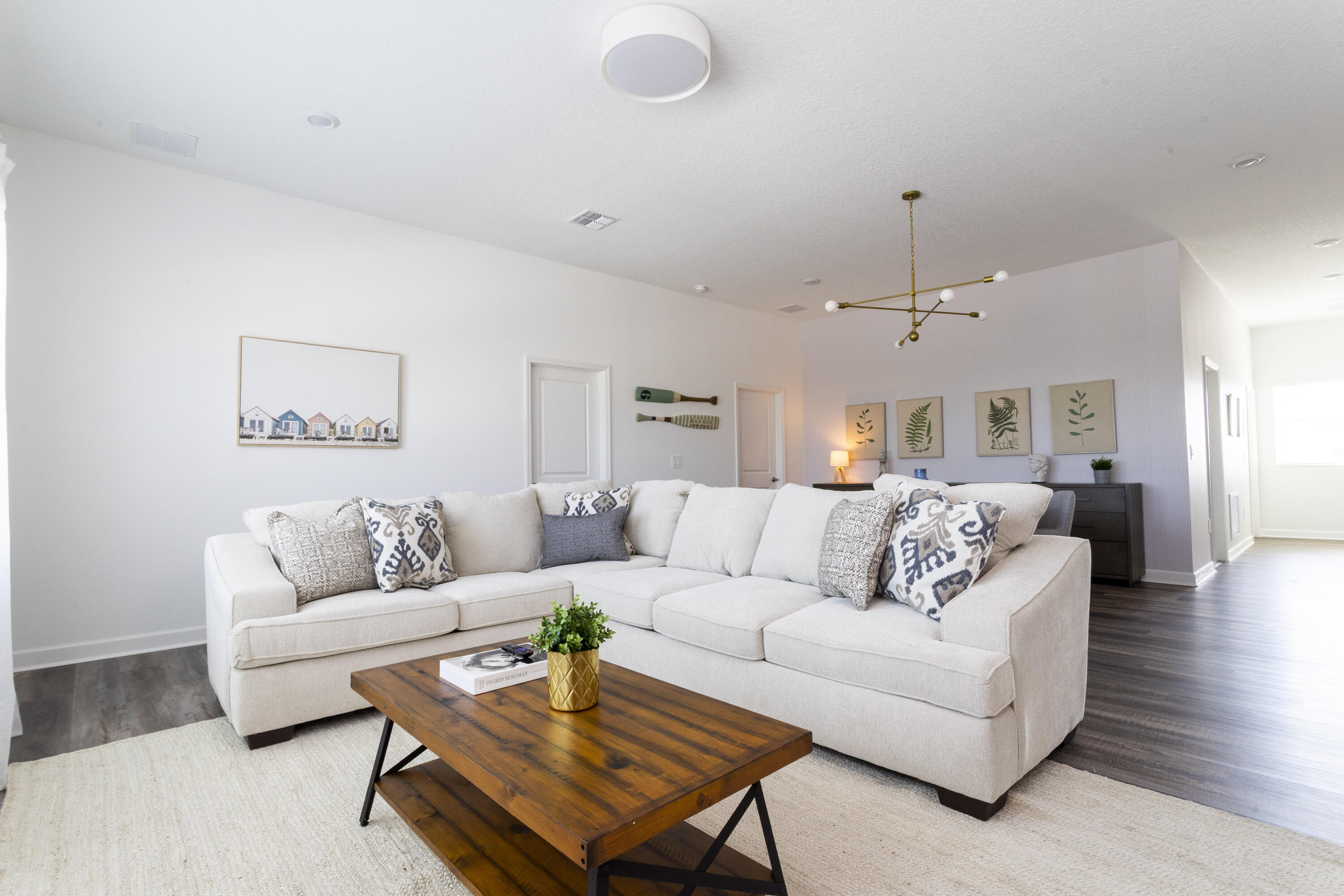 HARBOR ISLAND BEACH CLUB - Residential