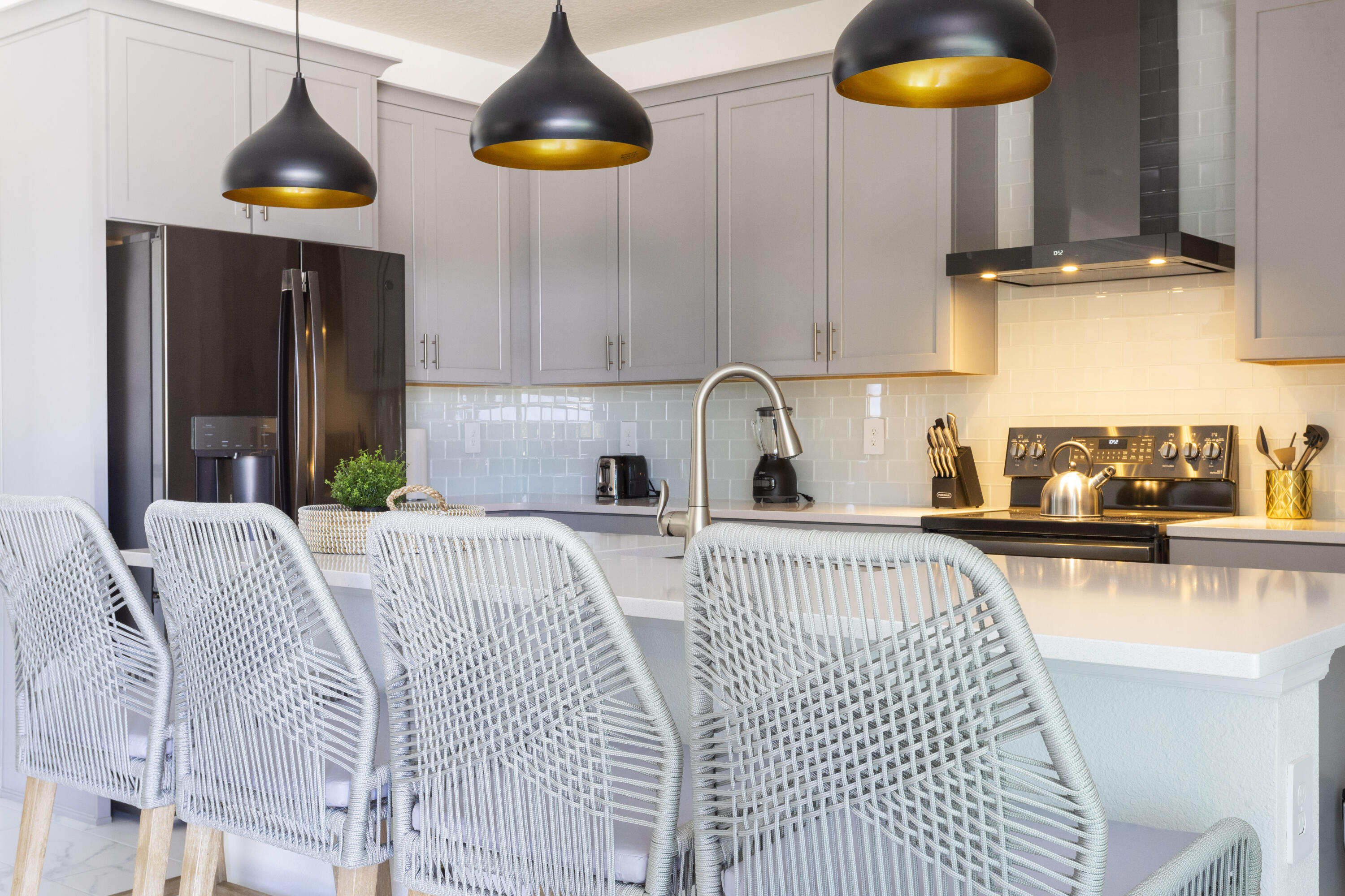 HARBOR ISLAND BEACH CLUB - Residential