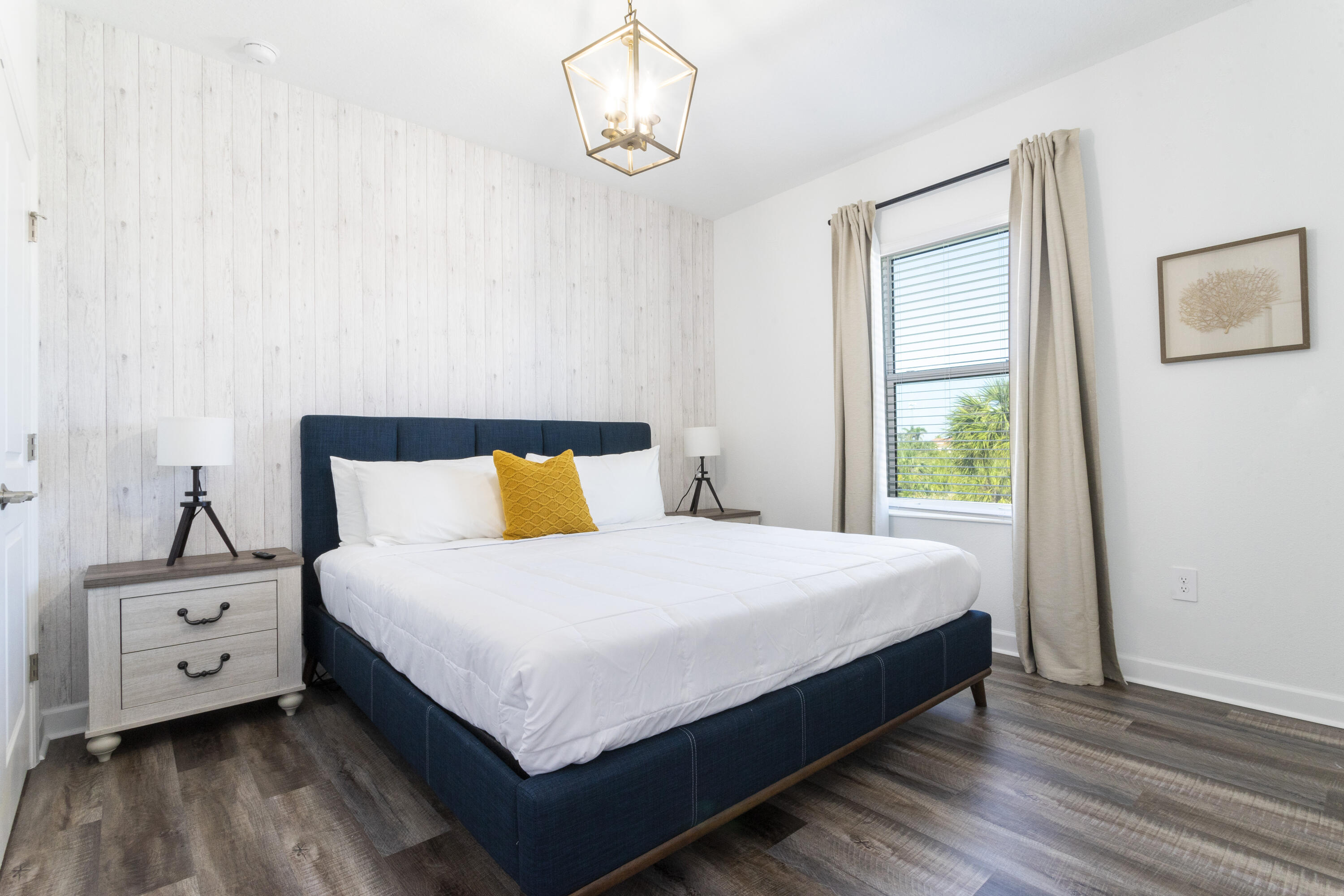 HARBOR ISLAND BEACH CLUB - Residential