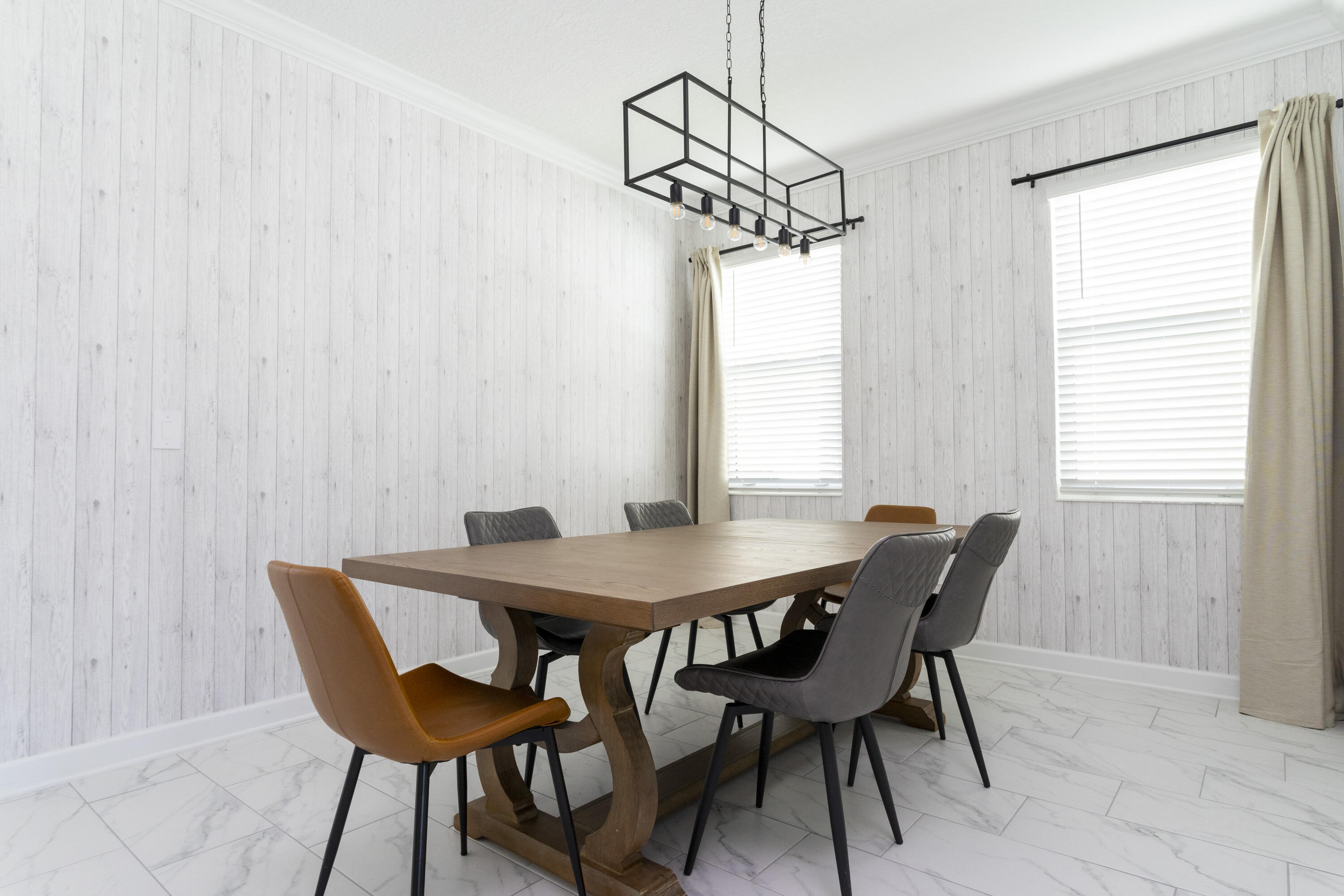 HARBOR ISLAND BEACH CLUB - Residential