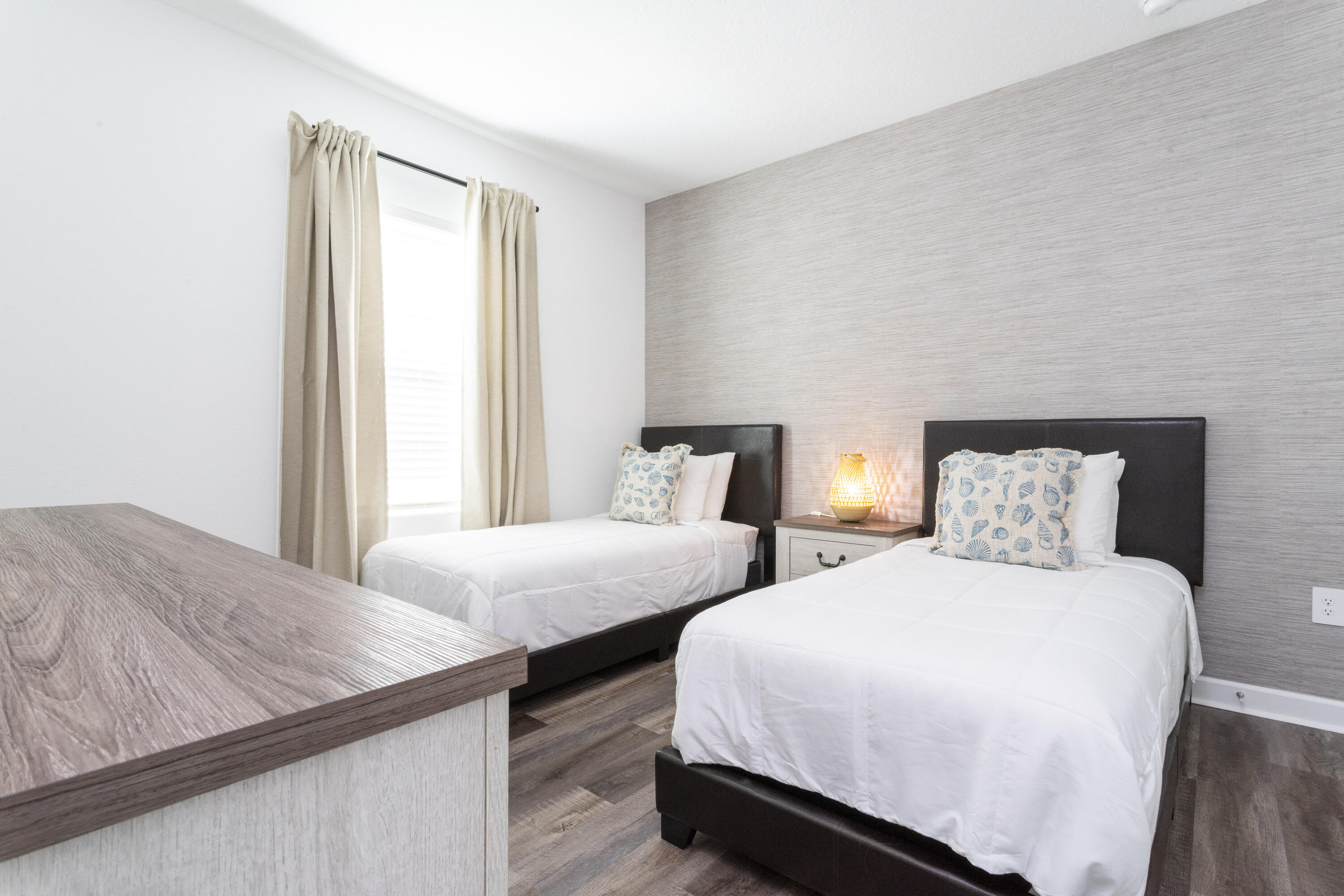 HARBOR ISLAND BEACH CLUB - Residential