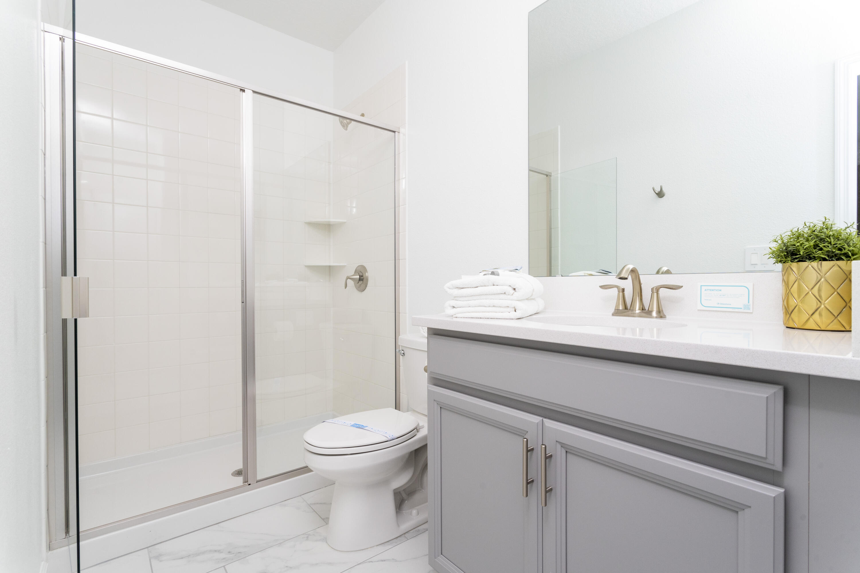 HARBOR ISLAND BEACH CLUB - Residential