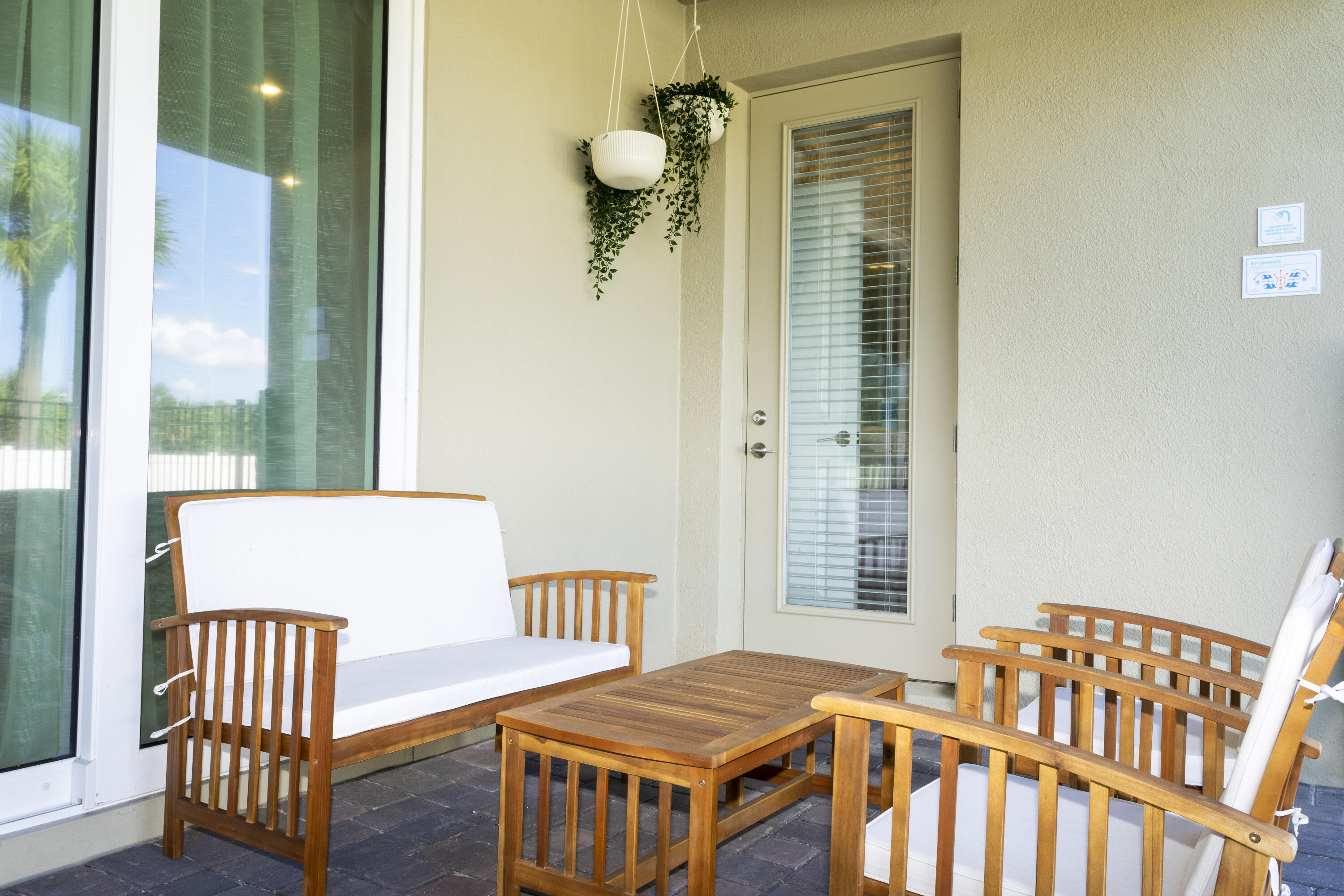 HARBOR ISLAND BEACH CLUB - Residential