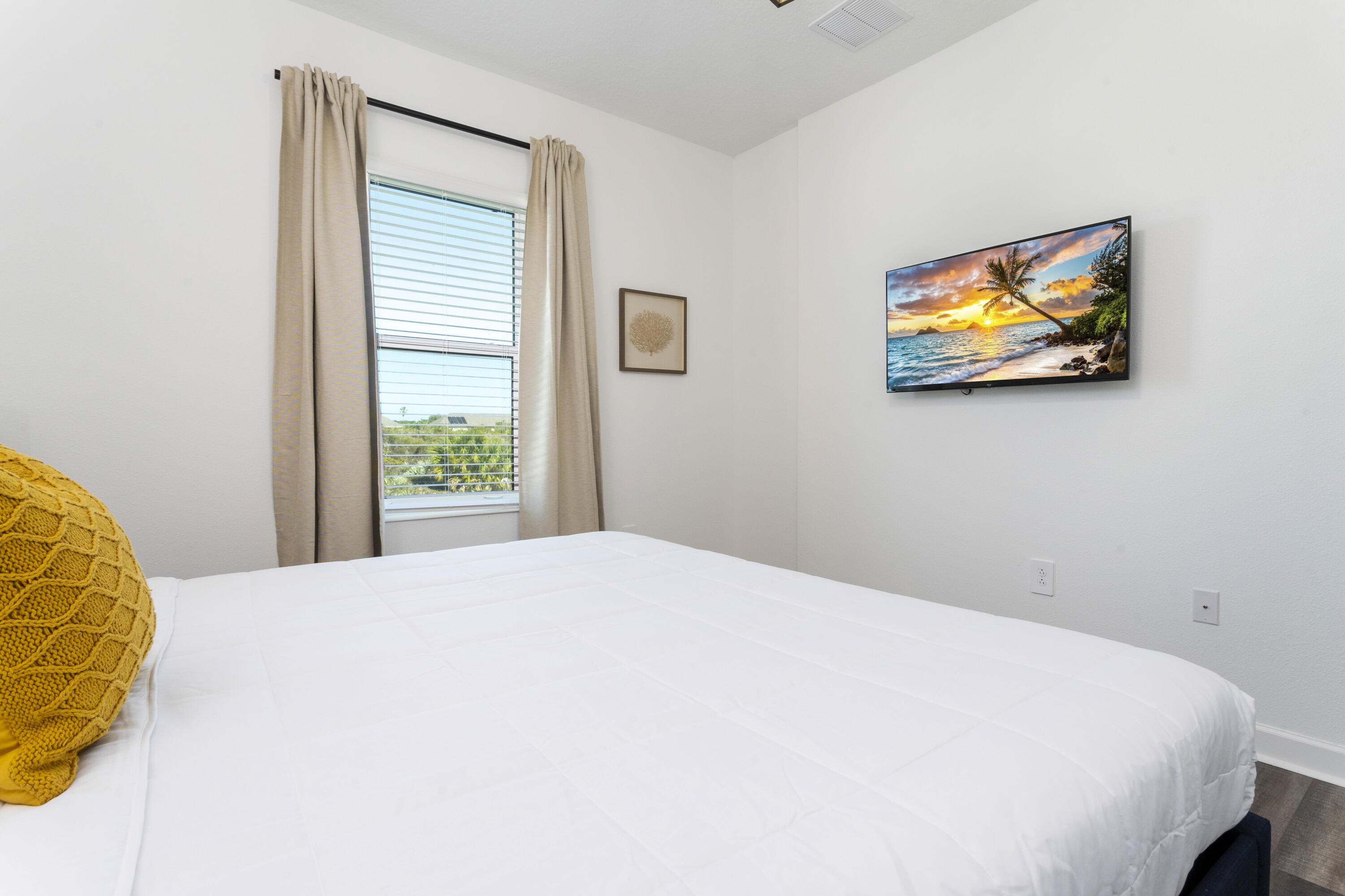 HARBOR ISLAND BEACH CLUB - Residential