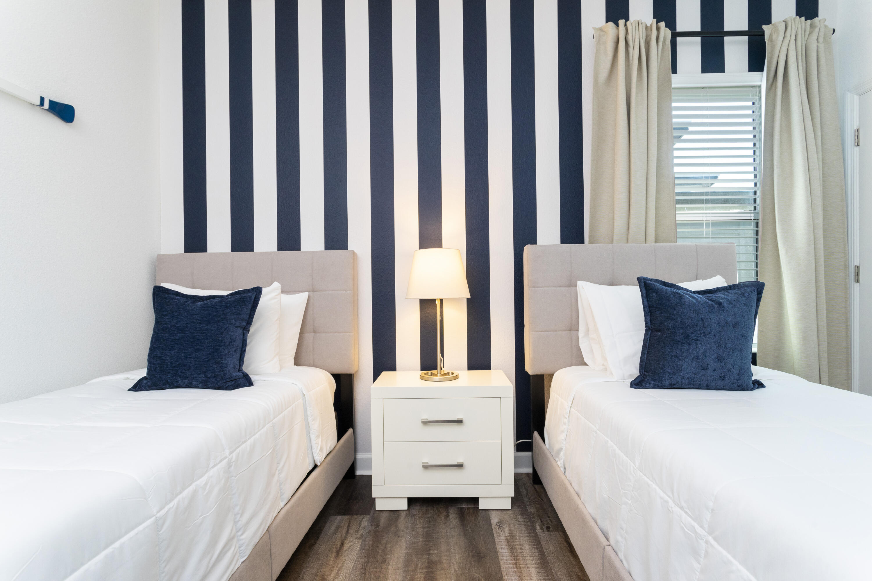 HARBOR ISLAND BEACH CLUB - Residential