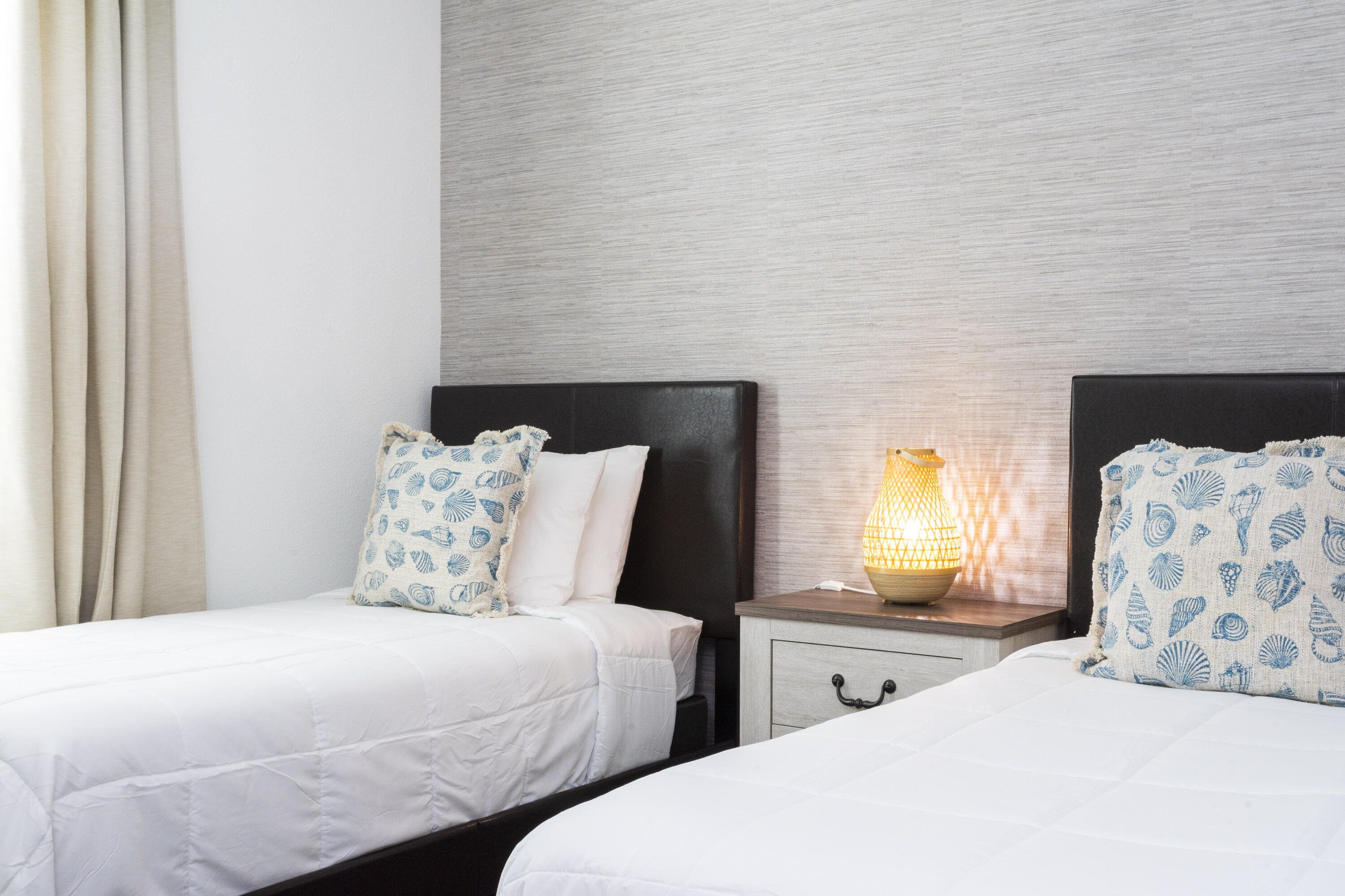 HARBOR ISLAND BEACH CLUB - Residential