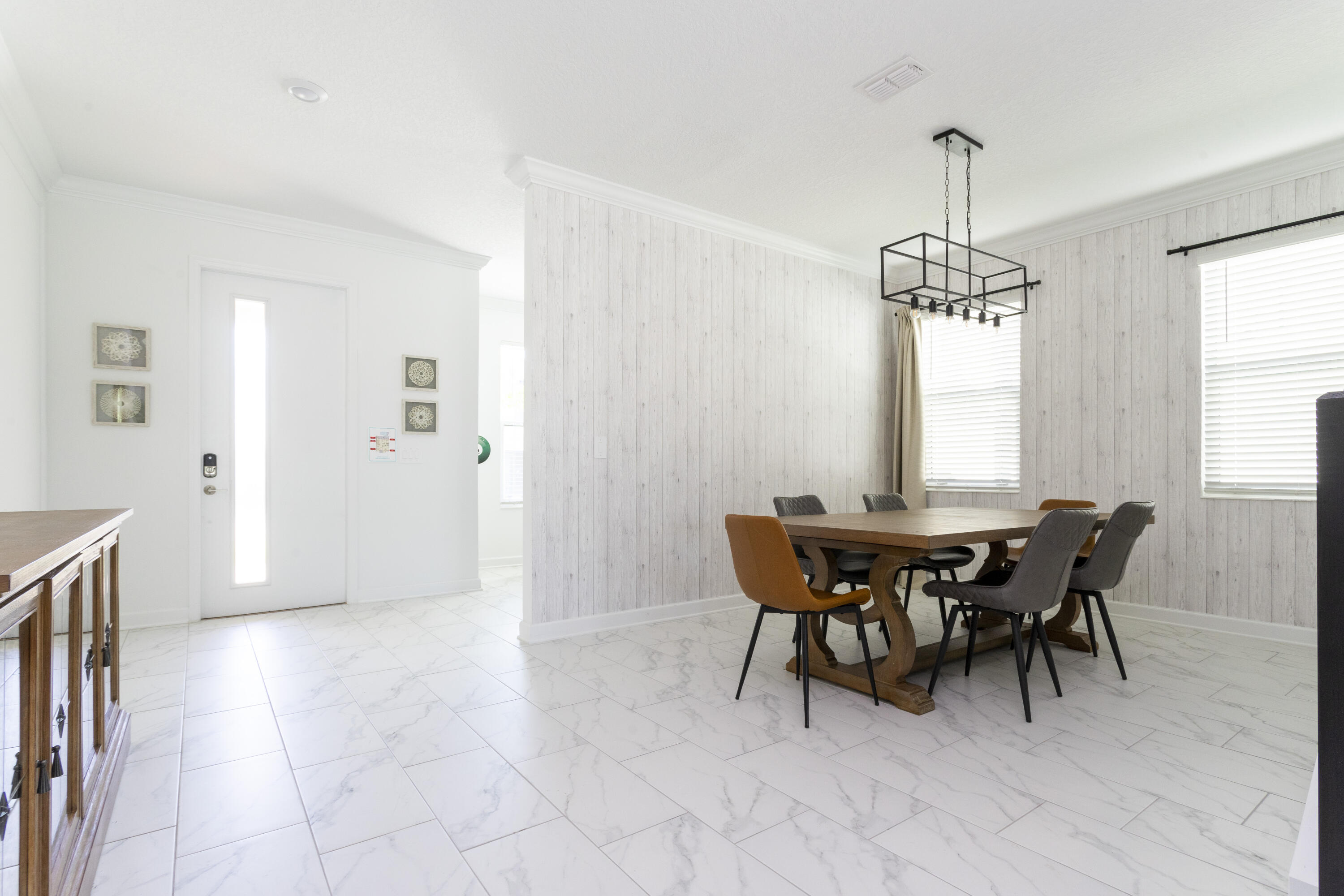 HARBOR ISLAND BEACH CLUB - Residential