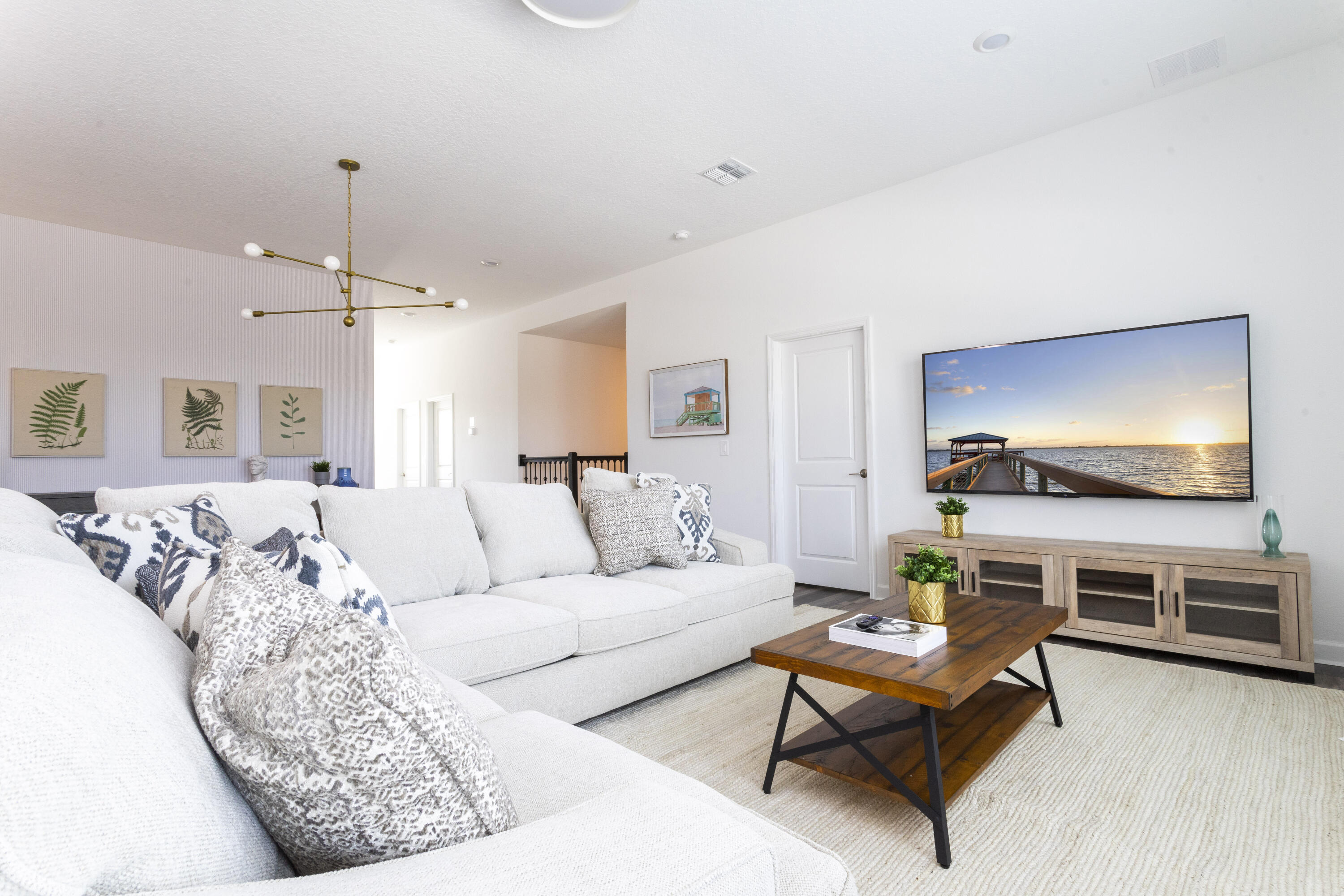 HARBOR ISLAND BEACH CLUB - Residential