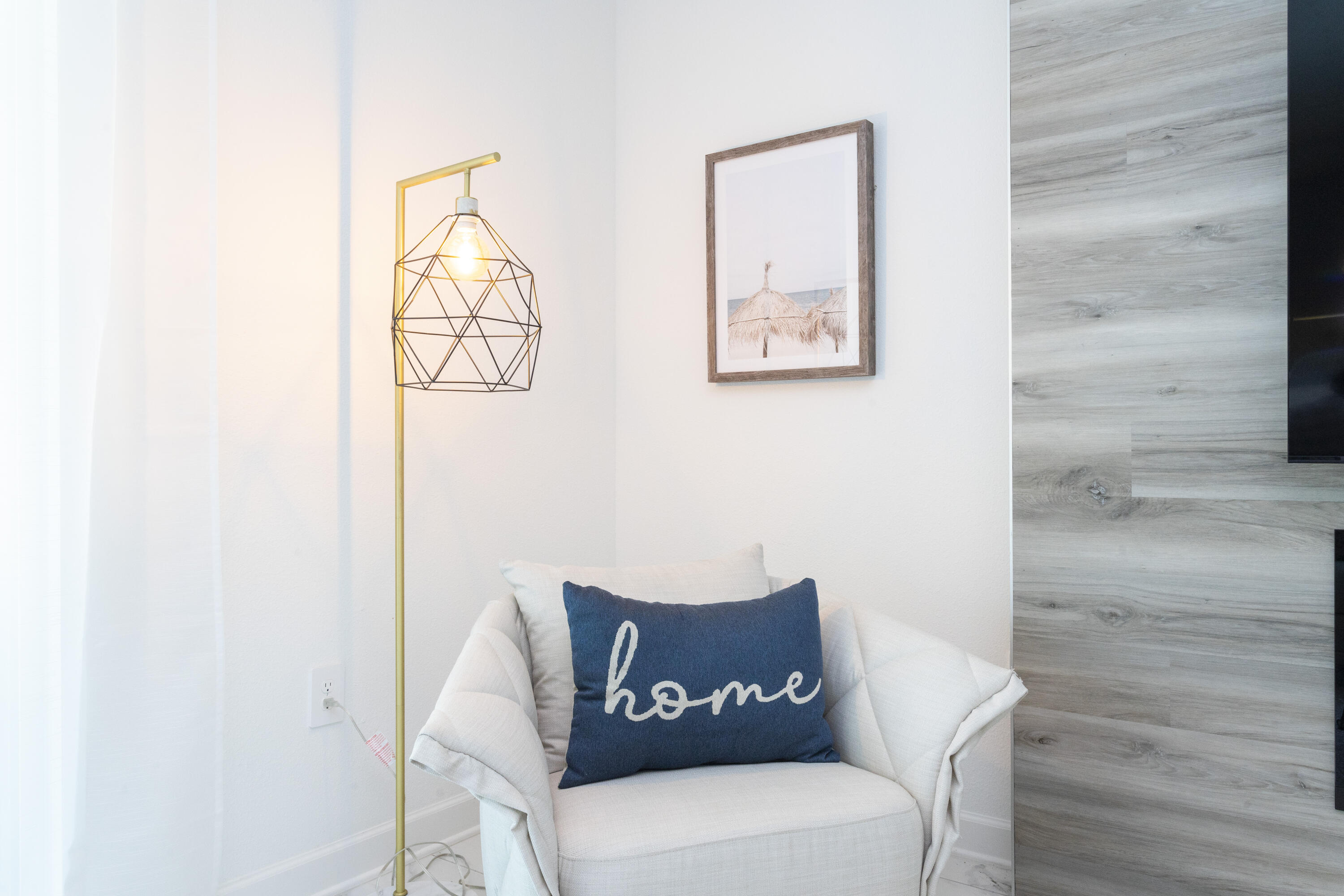 HARBOR ISLAND BEACH CLUB - Residential