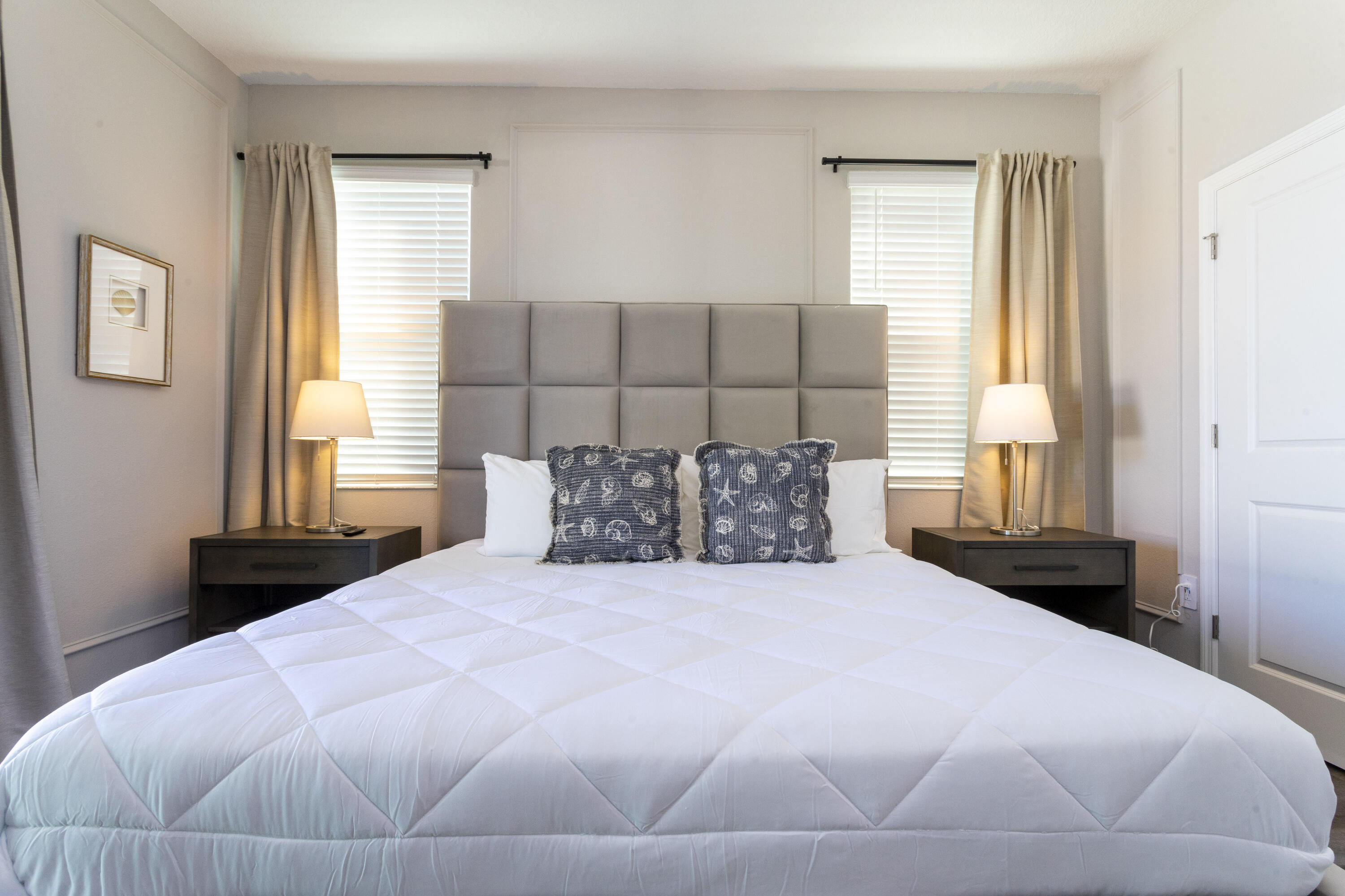 HARBOR ISLAND BEACH CLUB - Residential