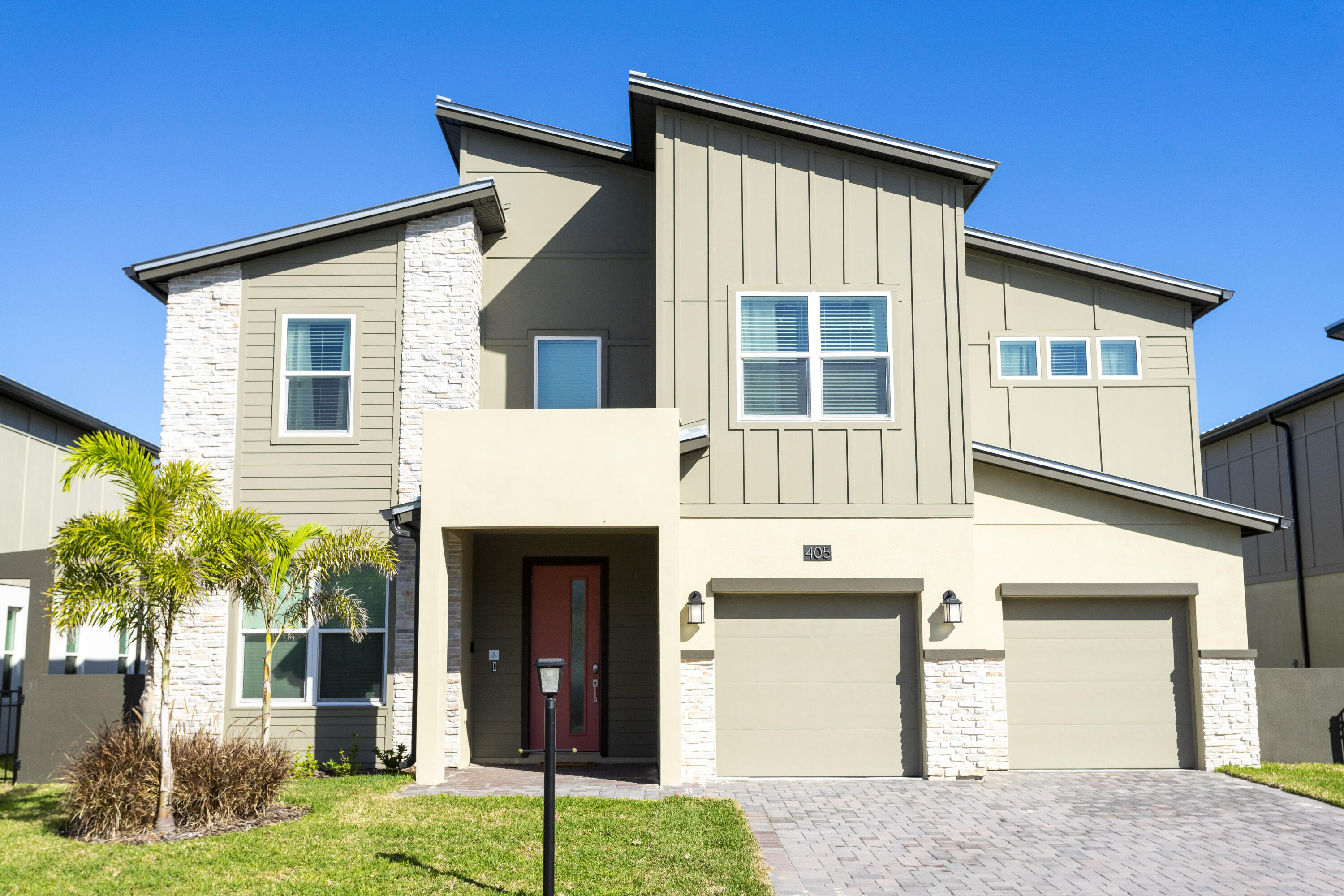 HARBOR ISLAND BEACH CLUB - Residential