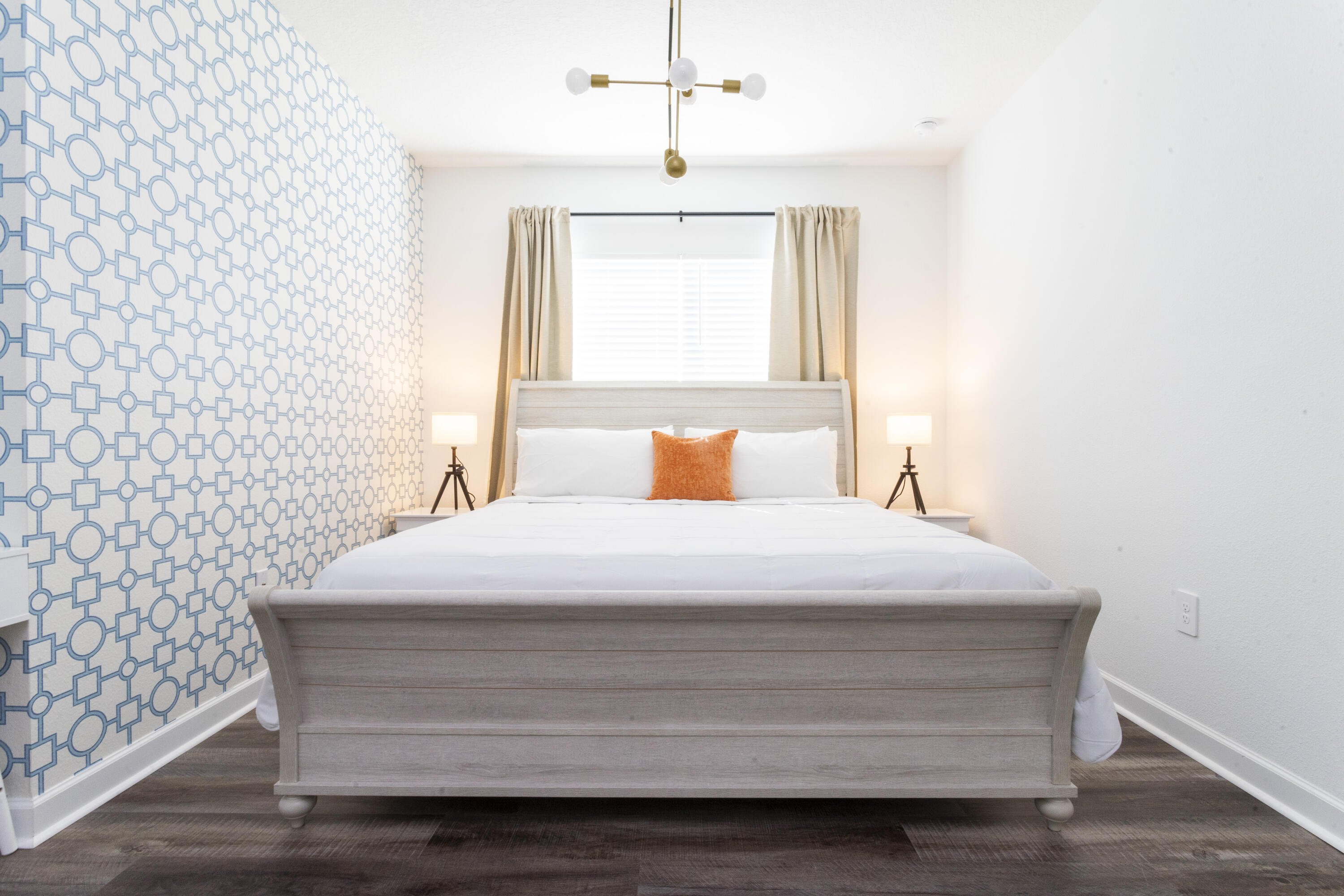 HARBOR ISLAND BEACH CLUB - Residential