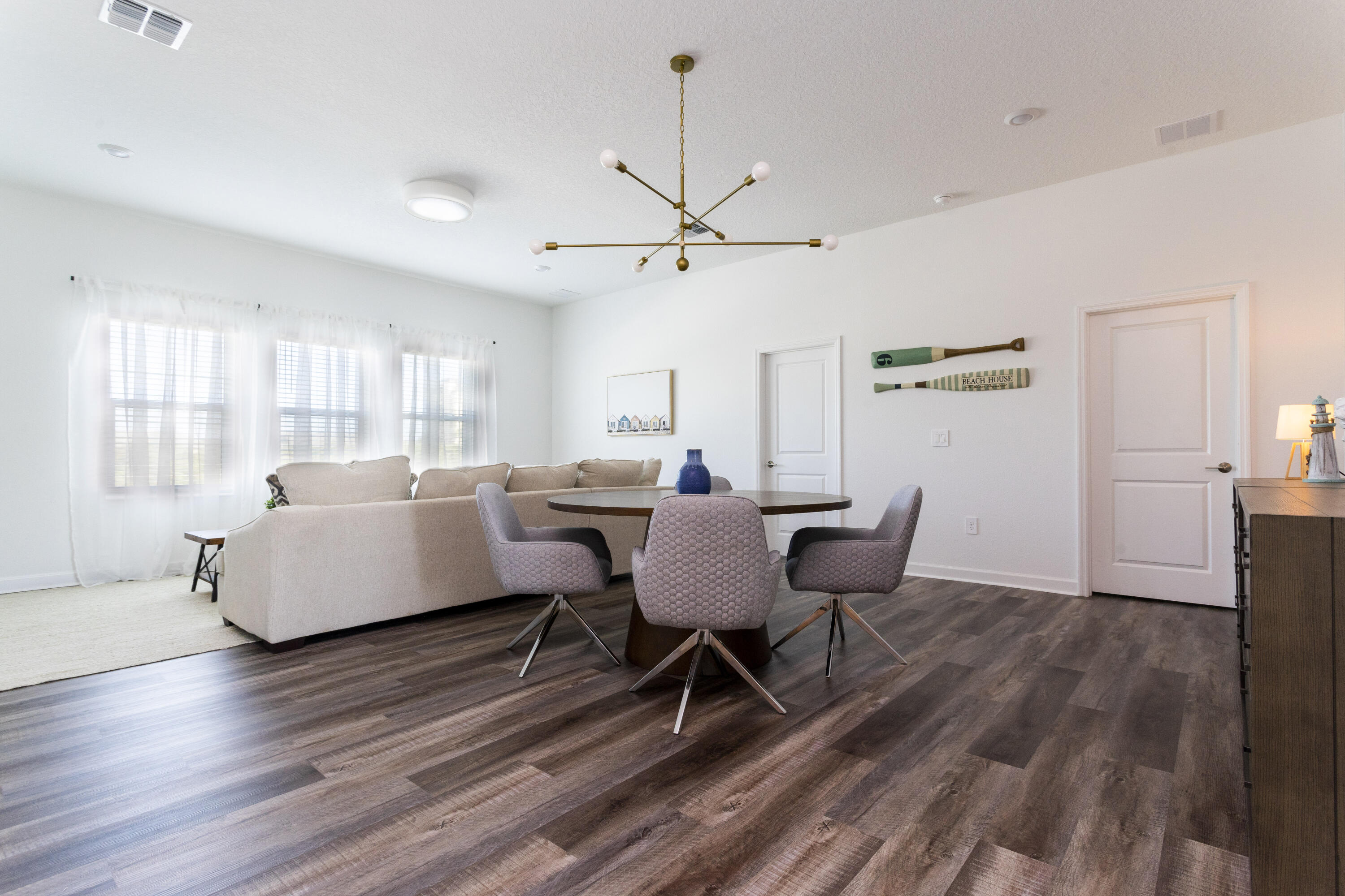 HARBOR ISLAND BEACH CLUB - Residential