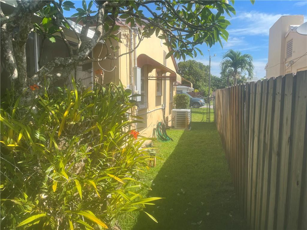 North Hollywood 4-1 B - Residential