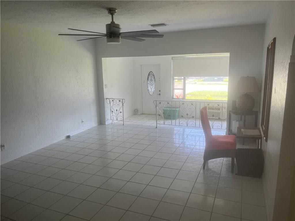North Hollywood 4-1 B - Residential