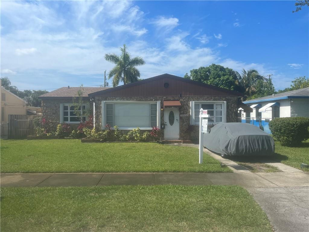 North Hollywood 4-1 B - Residential