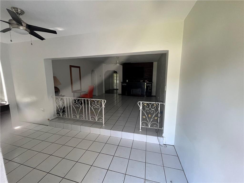 North Hollywood 4-1 B - Residential