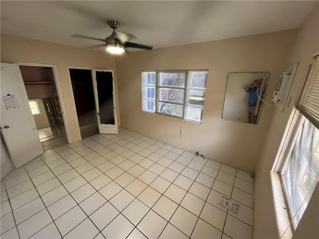 North Hollywood 4-1 B - Residential