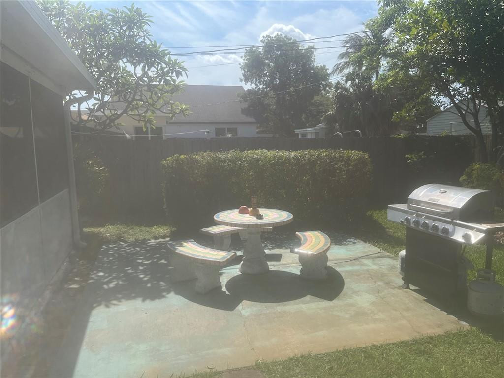 North Hollywood 4-1 B - Residential