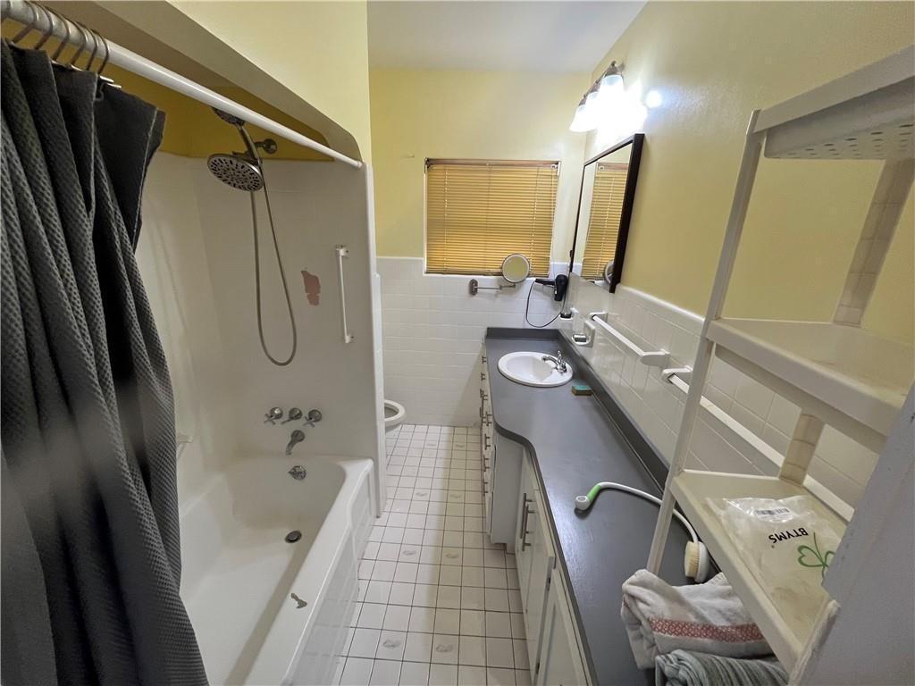 North Hollywood 4-1 B - Residential
