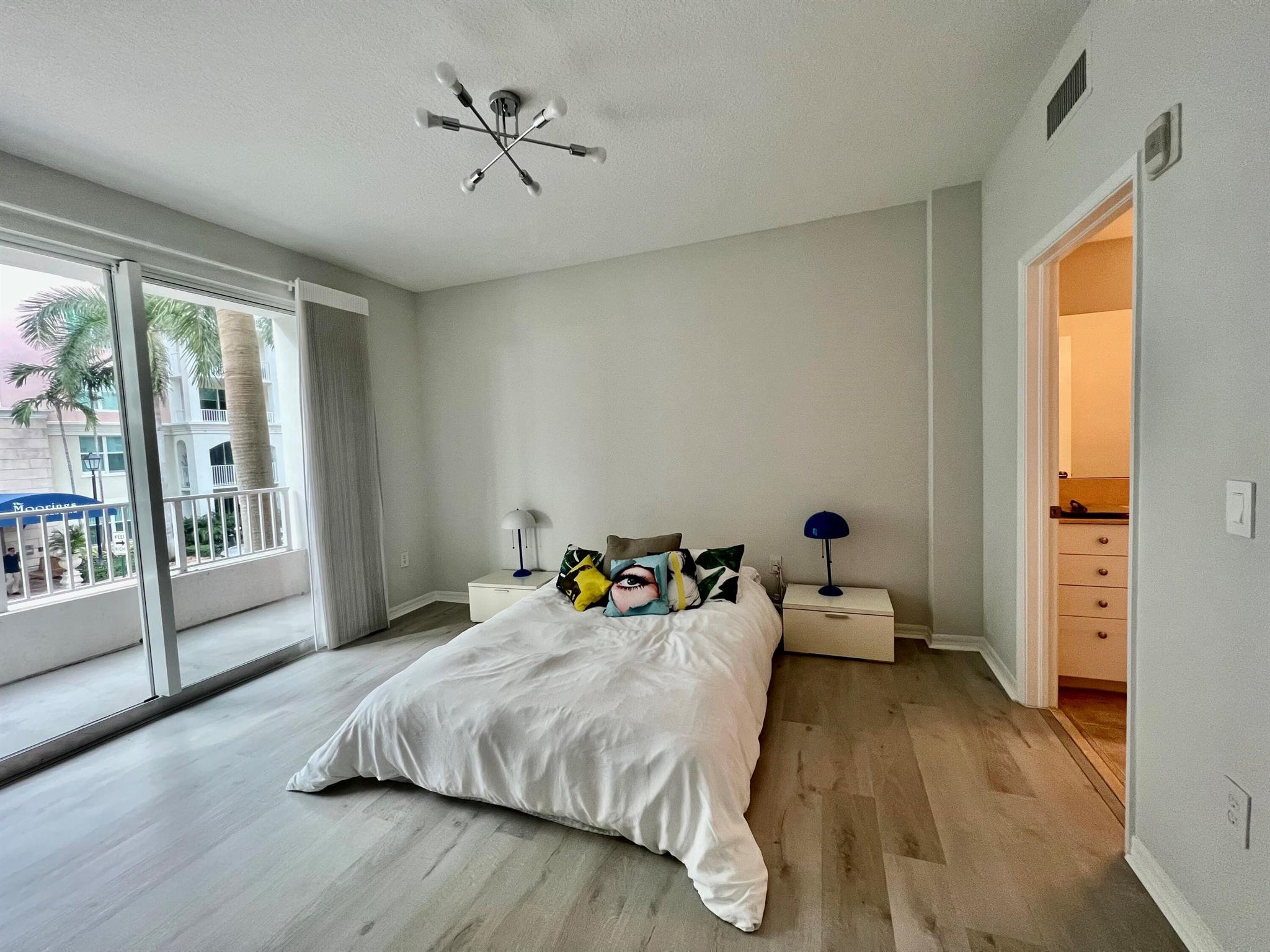 MOORINGS AT LANTANA CONDO - Residential Lease