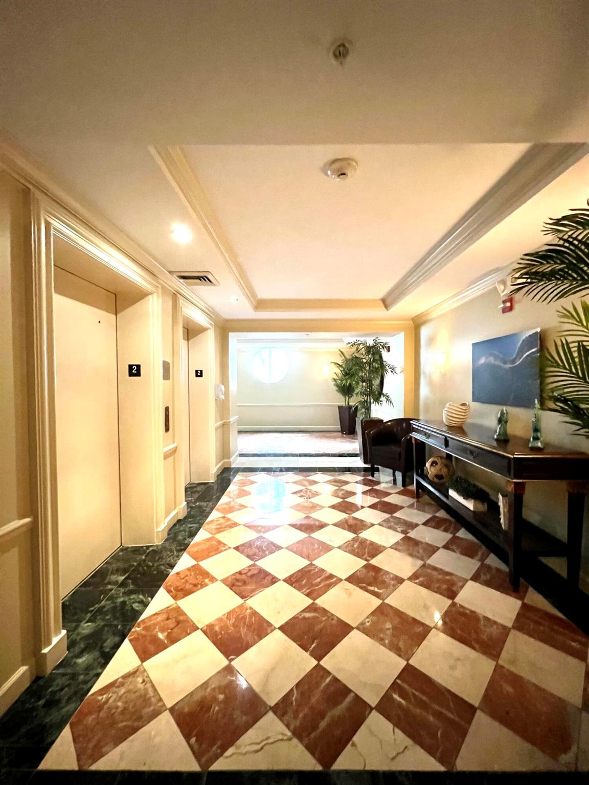 MOORINGS AT LANTANA CONDO - Residential Lease