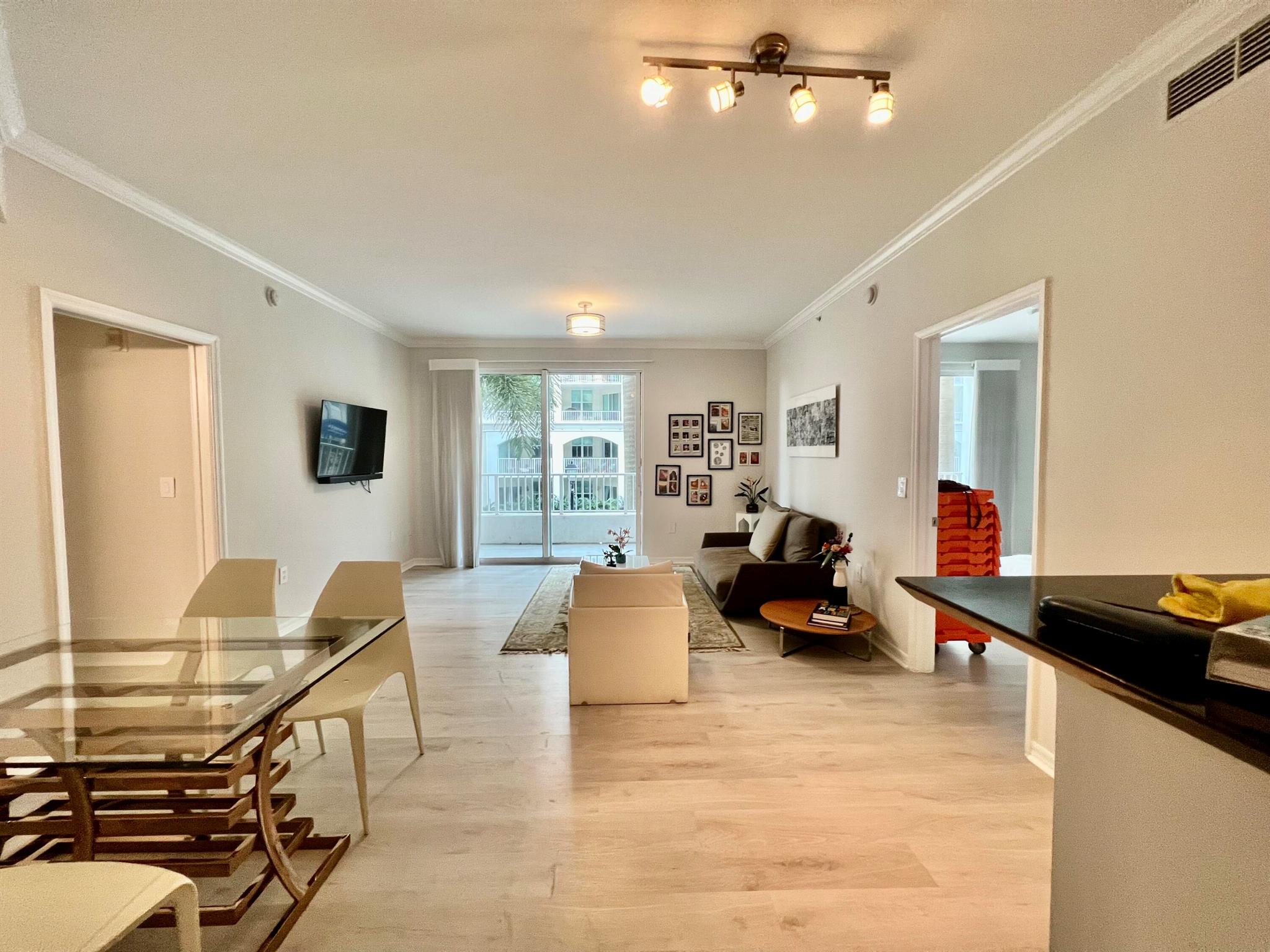 MOORINGS AT LANTANA CONDO - Residential Lease