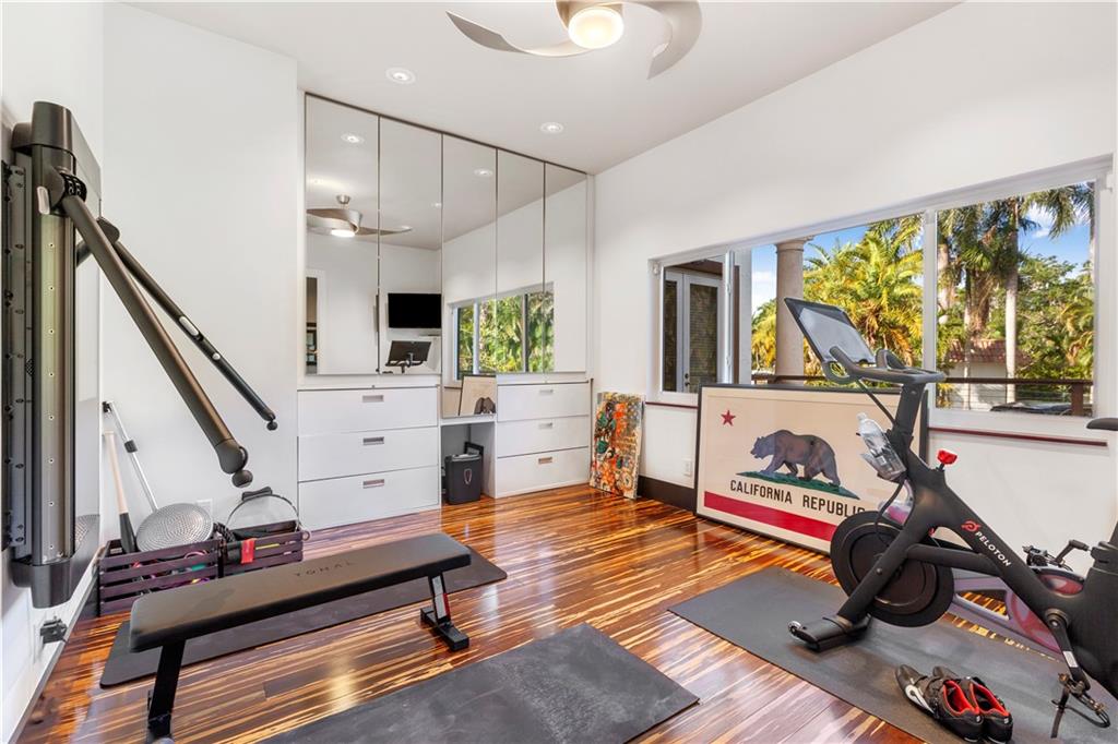 Palm Grove Acres - Residential