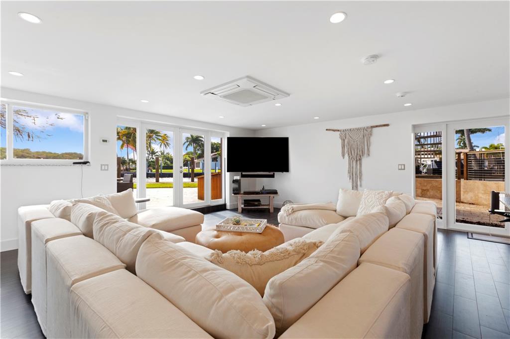 Palm Grove Acres - Residential