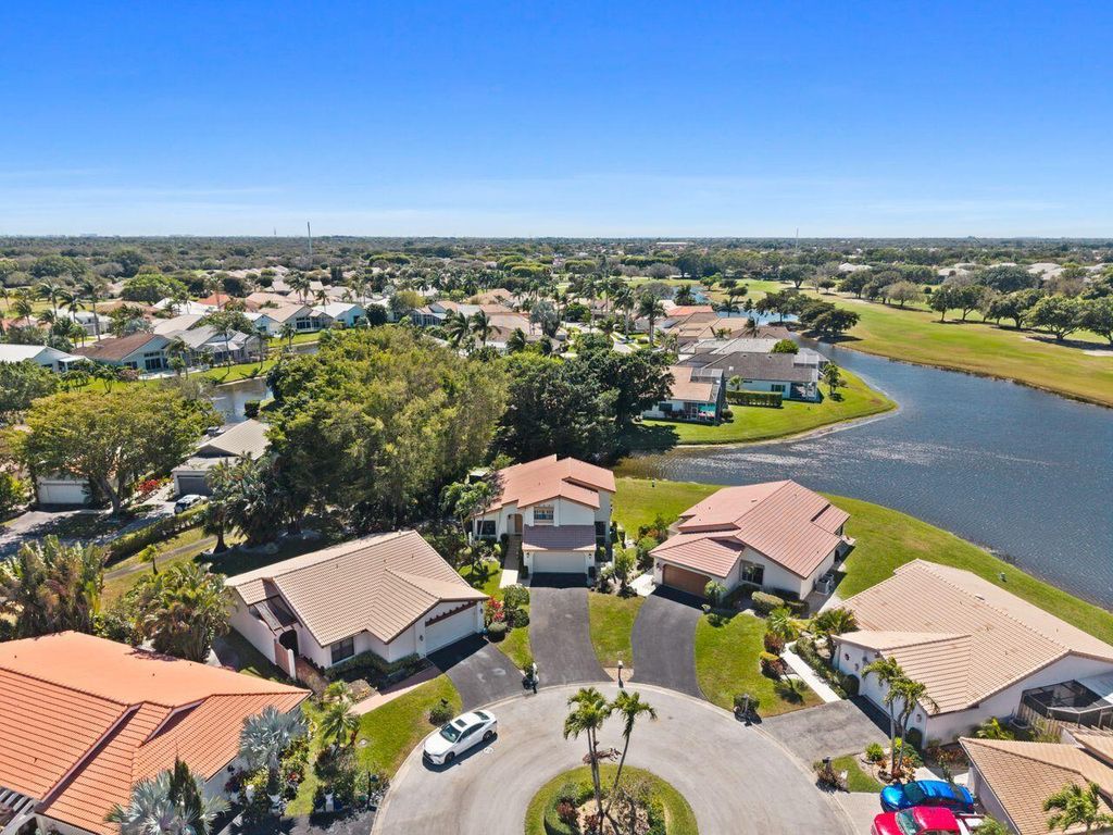 Photo of 5787 Lakeview Mews Place, Boynton Beach, FL 33437 (MLS # R11166798)