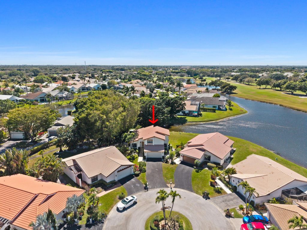 Photo of 5787 Lakeview Mews Place, Boynton Beach, FL 33437 (MLS # R11166798)