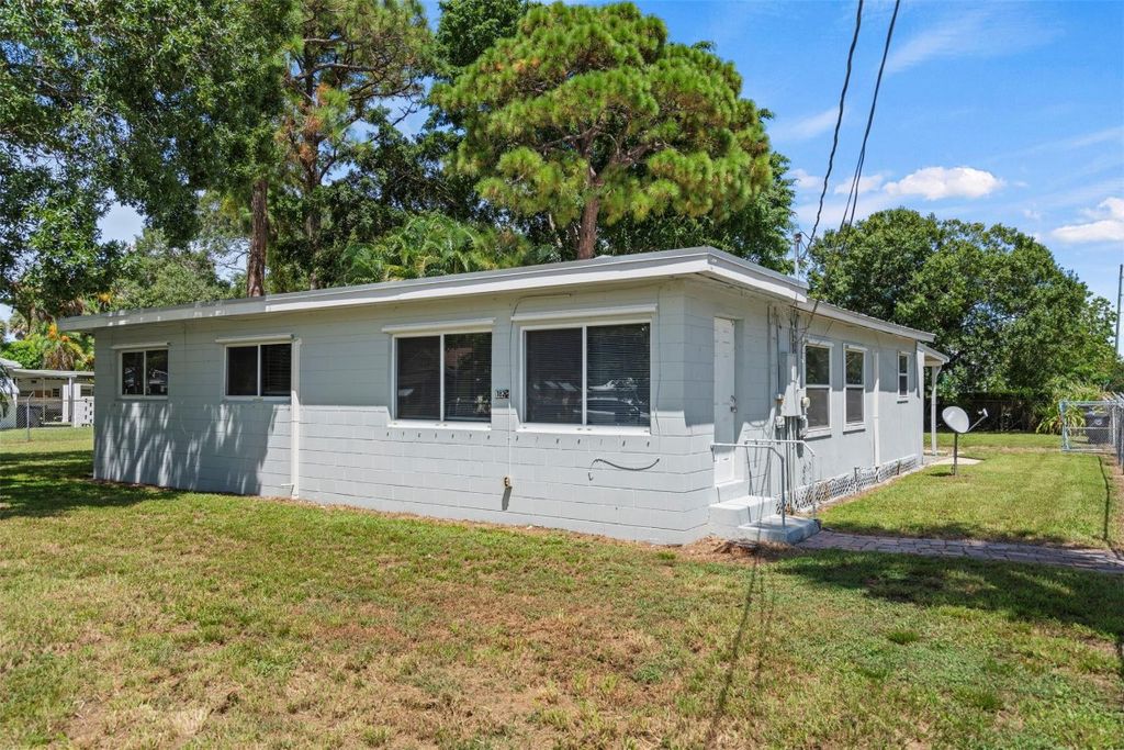 Photo of 1824 S 29th Street, Fort Pierce, FL 34947 (MLS # F10515323)