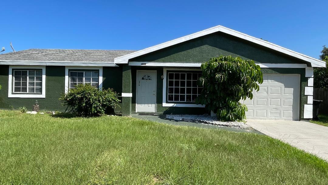 Nice single family house located within walking distance to the HCA Hospital and Medical Facilities, East of US 1 closed to the Treasure Coast Mall, The Beach, Schools, Restaurants, Parks.