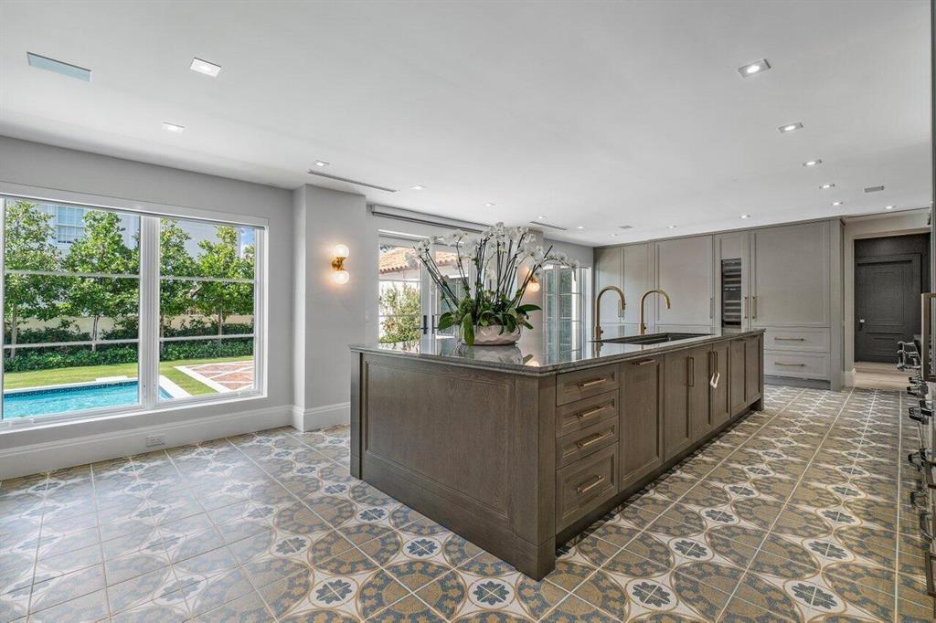 BOULEVARD ESTATES - Residential