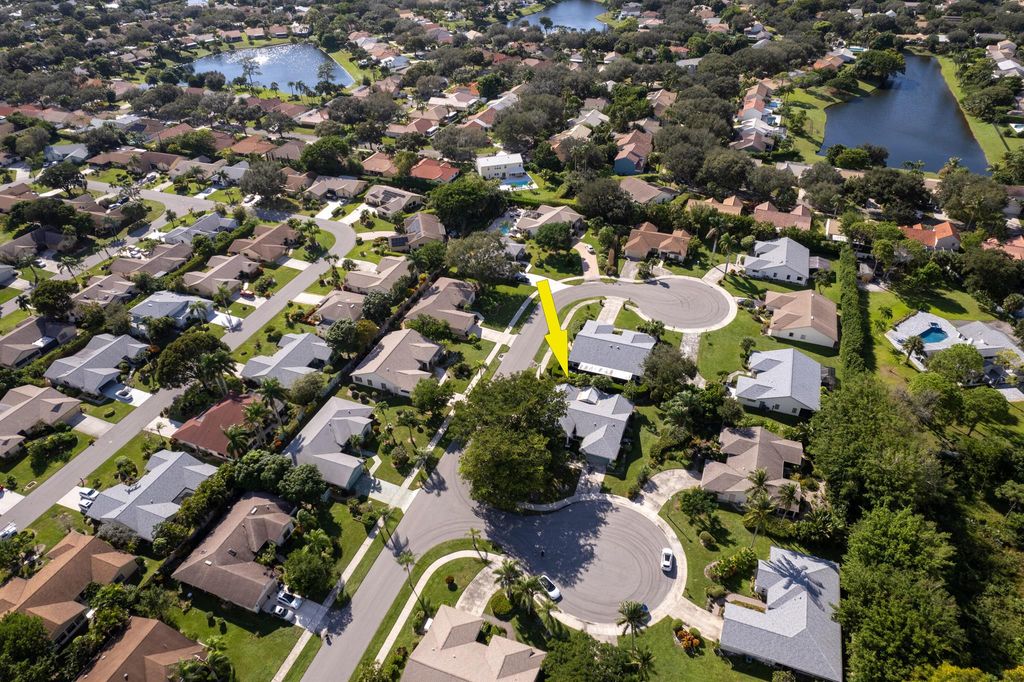 Photo of 3135 Riviera Drive, Delray Beach, FL 33445 (MLS # R11036368)