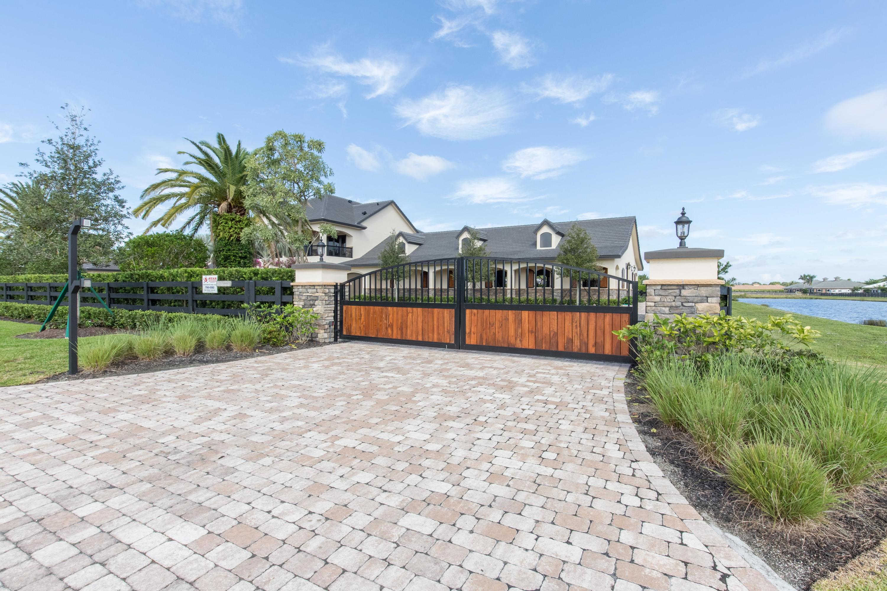 GRAND PRIX VILLAGE SOUTH - Residential