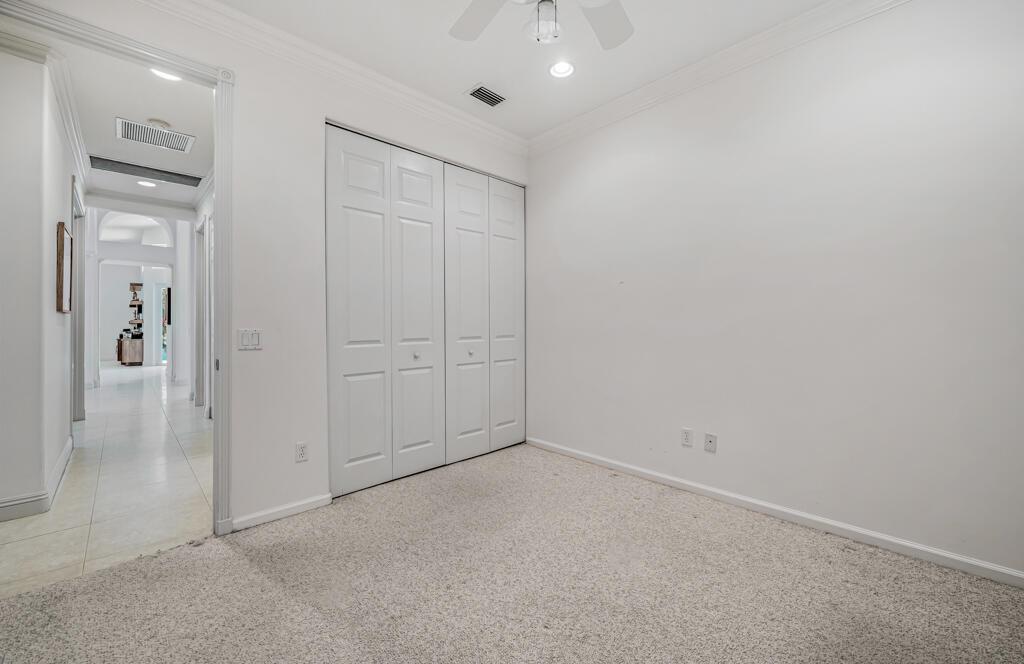 VALENCIA SHORES - Residential