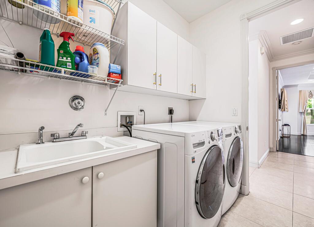 VALENCIA SHORES - Residential