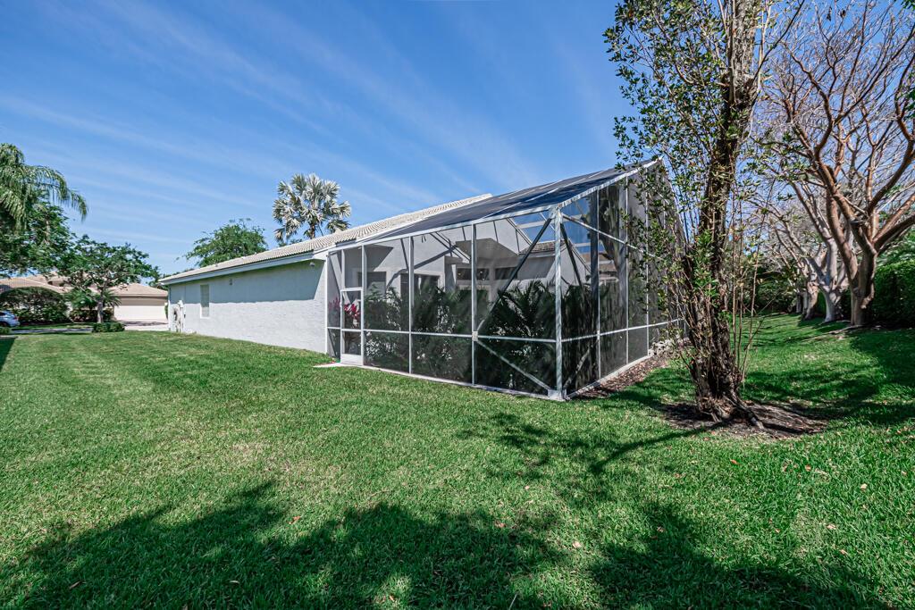 VALENCIA SHORES - Residential