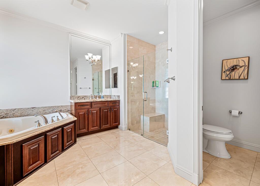 VALENCIA SHORES - Residential