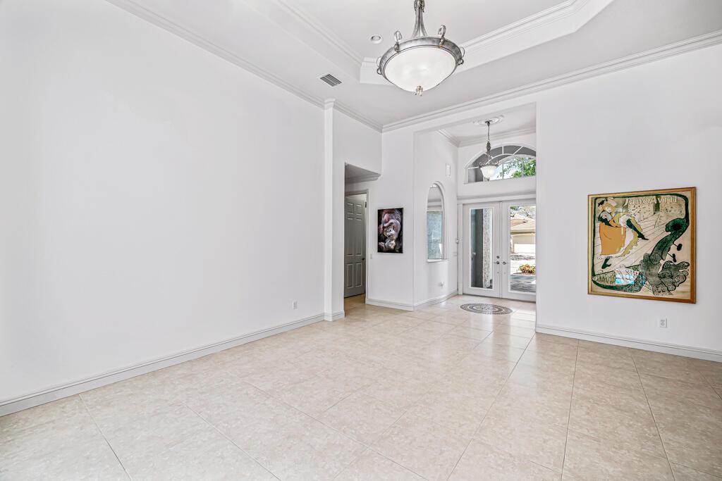 VALENCIA SHORES - Residential