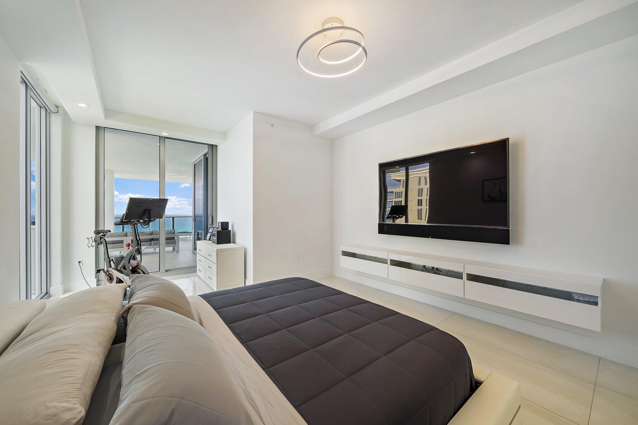 5000 NORTH OCEAN - Residential