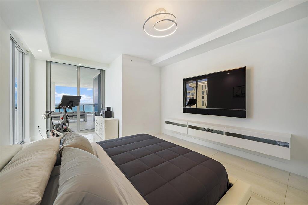 5000 NORTH OCEAN - Residential