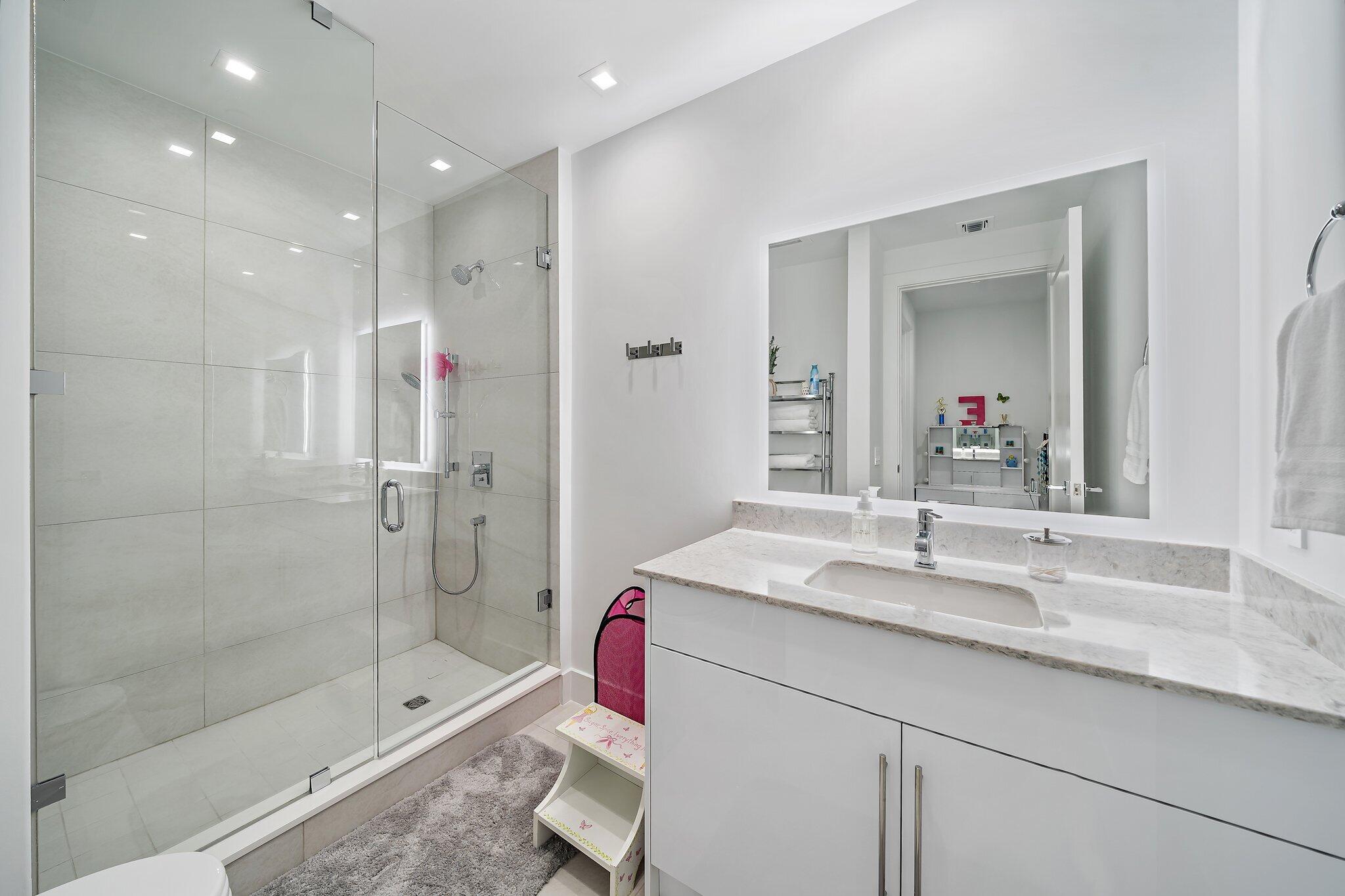 5000 NORTH OCEAN - Residential