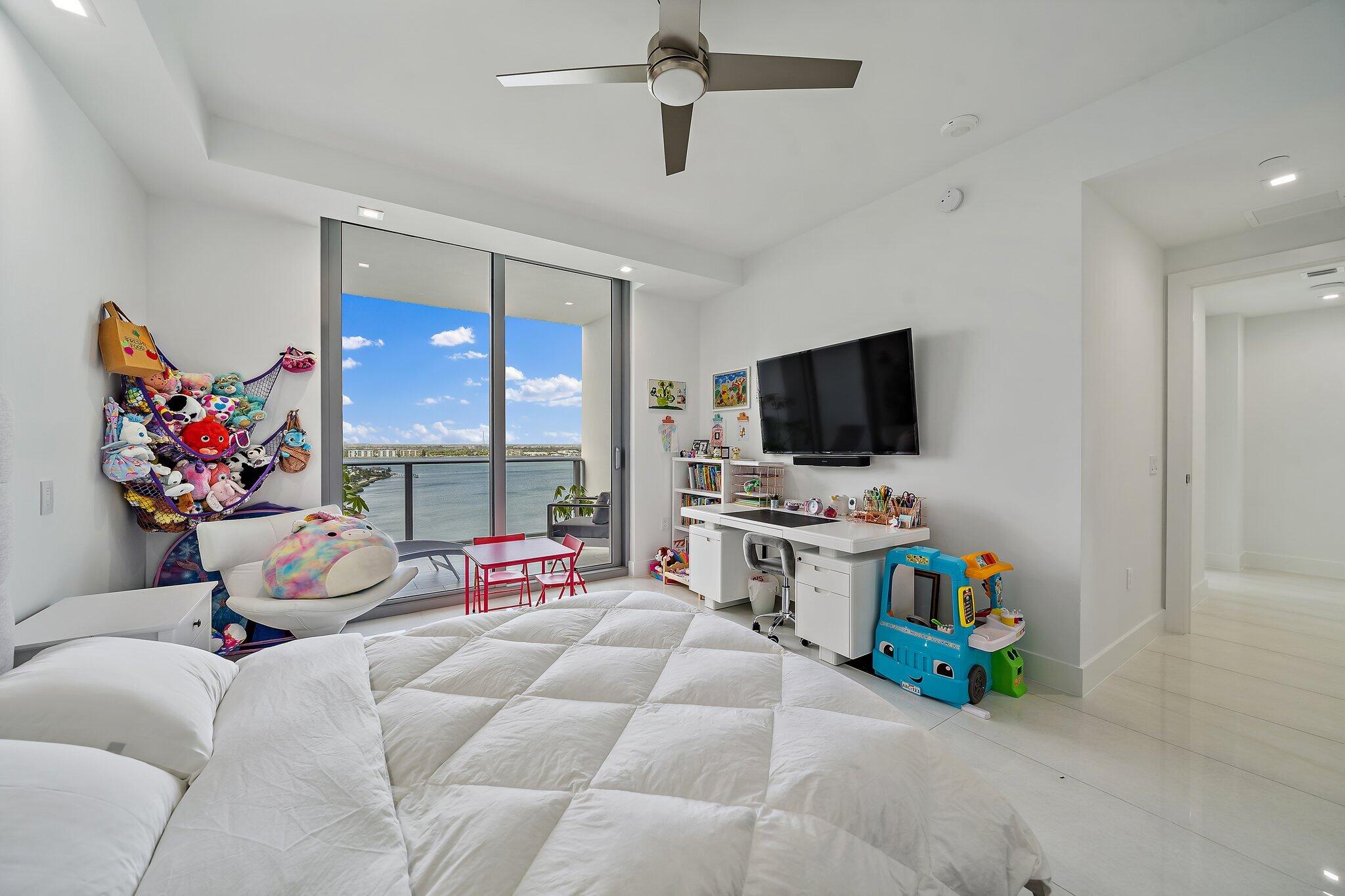 5000 NORTH OCEAN - Residential