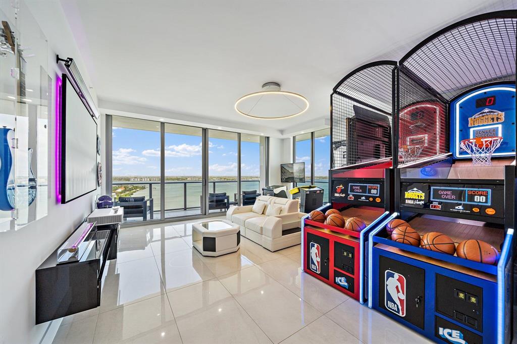 5000 NORTH OCEAN - Residential